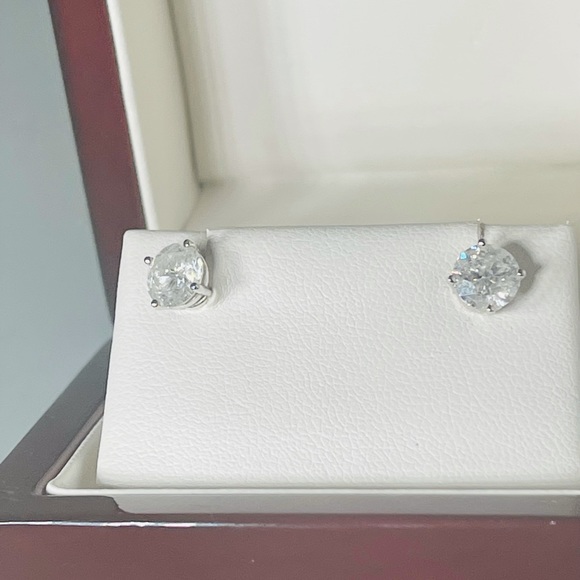 2ct diamond 14k white gold stud earrings - Picture 2 of 10